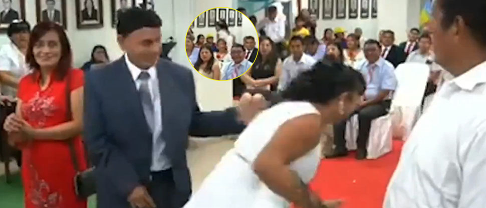 Novia deja plantado a su prometido en plena ceremonia de bodas colectivas