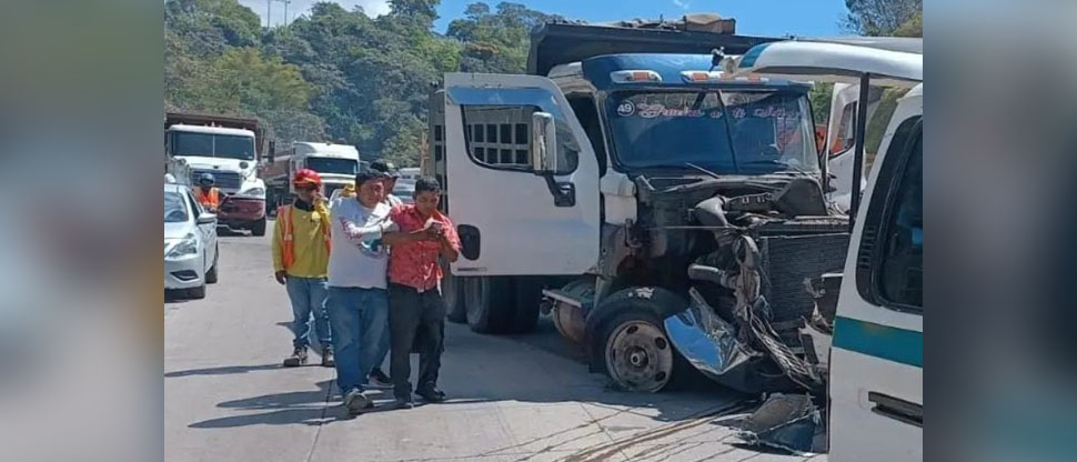 Reportan personas lesionadas tras accidente en carretera a Los Chorros