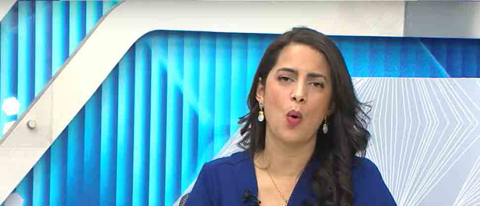 Claudia Ortiz reitera que es la única oposición que hay tras la crisis que vive ARENA