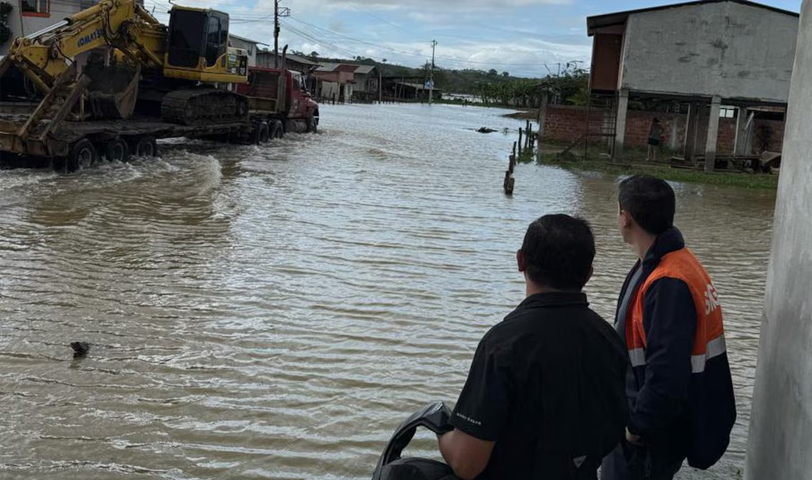 Inundaciones en Ecuador dejan más de 30,000 damnificados