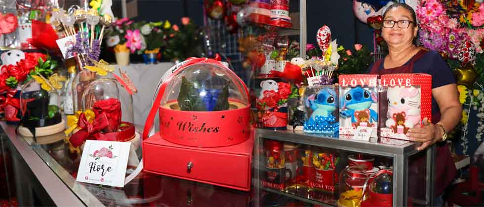 Mercados de San Salvador tendrán horarios especiales por Día de San Valentín