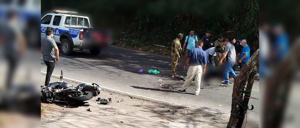 Reportan fuerte choque entre dos motociclistas en Morazán