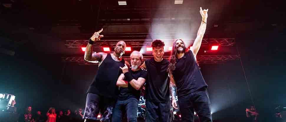 Sepultura regresa a El Salvador