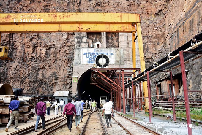 Ocho personas desaparecidas deja colapso de túnel en la India