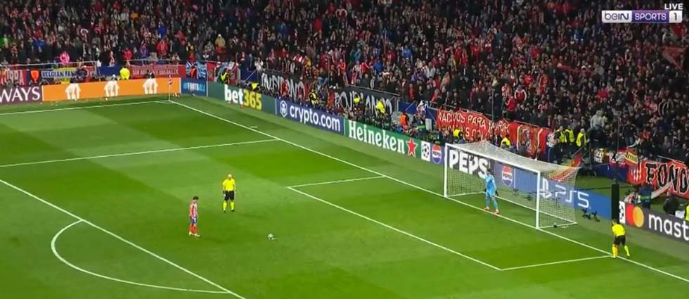 El Madrid pasa a cuartos tras una histórica tanda de penaltis: Julián anotó, pero su gol fue anulado