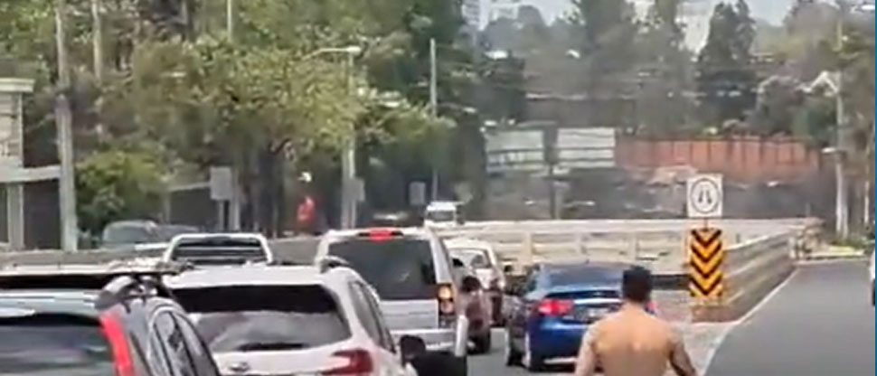 ¿Terminator eres tú? Captan a hombre fitness caminando sin ropa en Guatemala