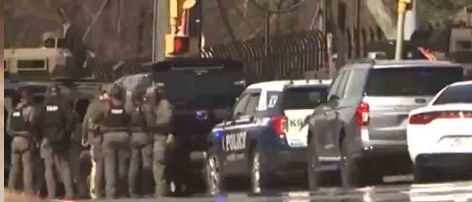 EEUU: Equipo SWAT responde a un hombre armado en la sede de la CIA