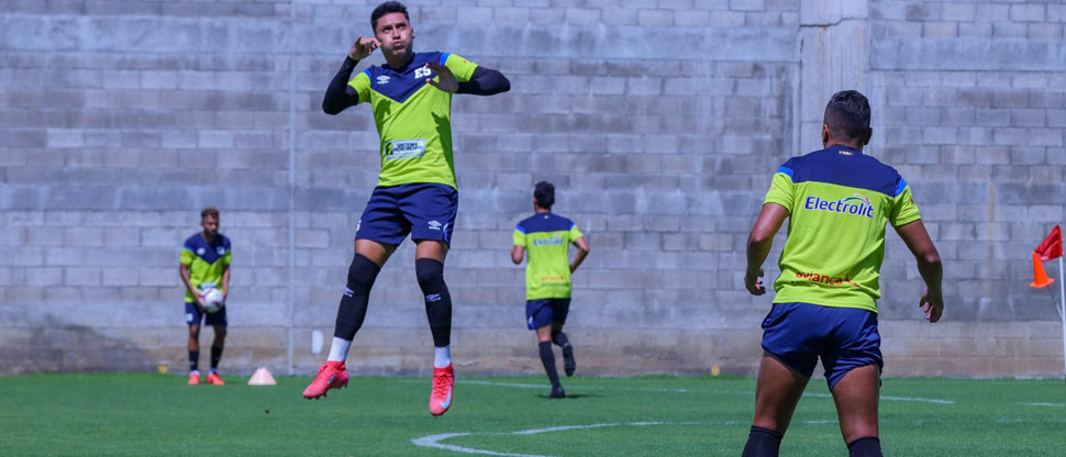 Nuevo DT de La Selecta deja entrever que hay jugadores con sobrepeso