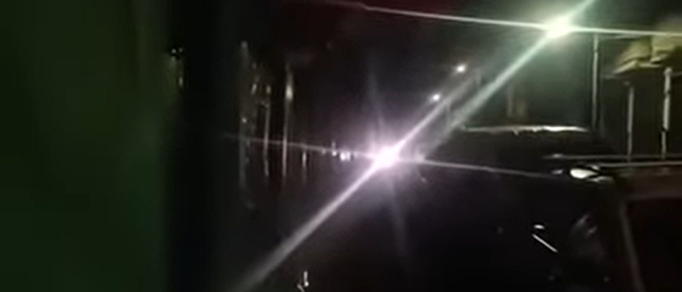 Captan a hombre prendiendo fuego a una vivienda en San Salvador