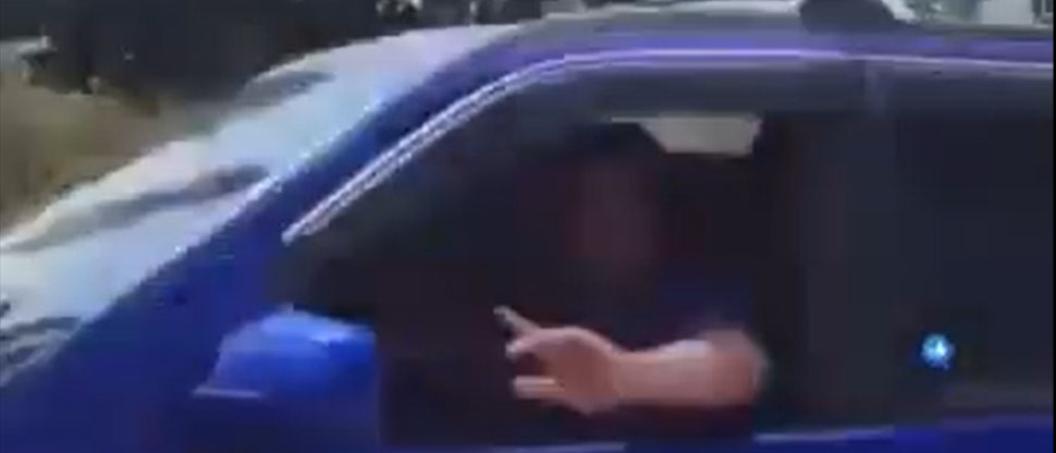 Periodista transmite en vivo su propio accidente cuando iba a cubrir siniestro de bus en Sacatepéquez
