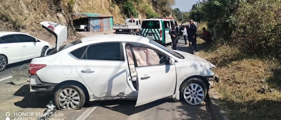 Automovilista sufre fuerte accidente de tránsito en El Congo