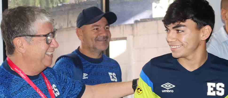 Este lunes inició el primer microciclo en la era del Bolillo Gómez