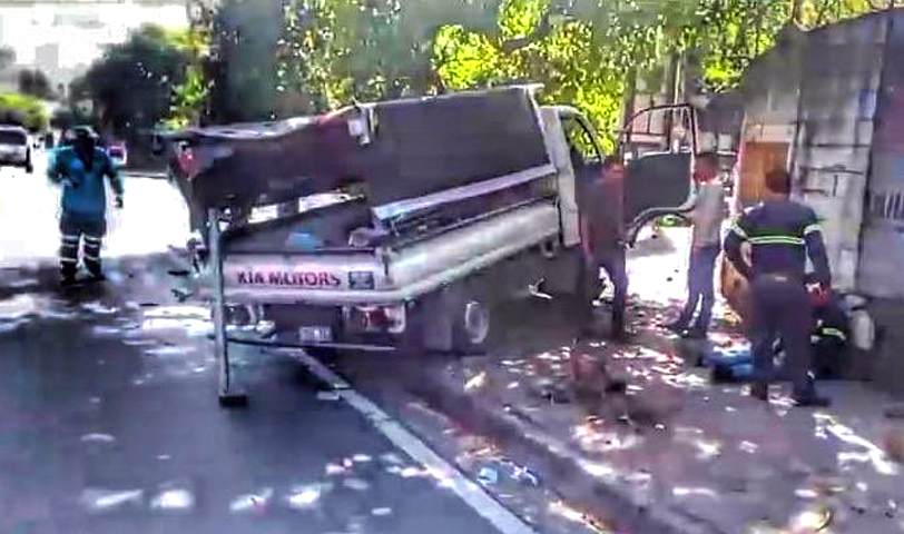Varias personas que se transportaban en un camión resultan lesionadas tras accidente en San Salvador
