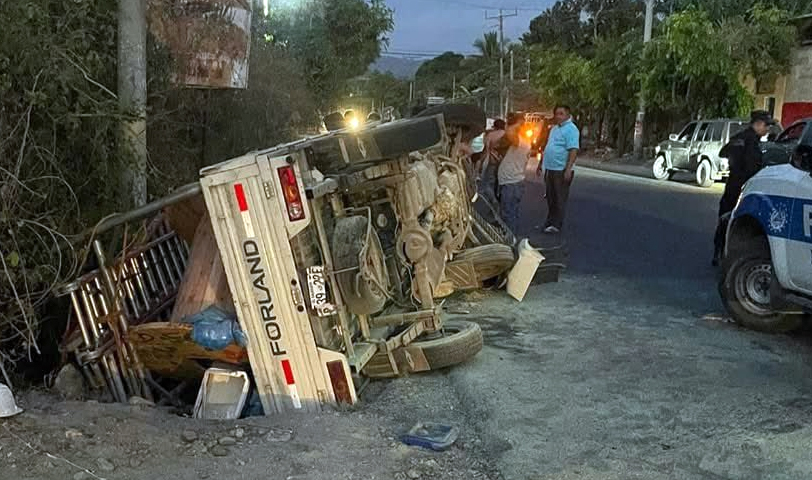 Reportan varios lesionadas tras aparatoso accidente en San Isidro, Cabañas