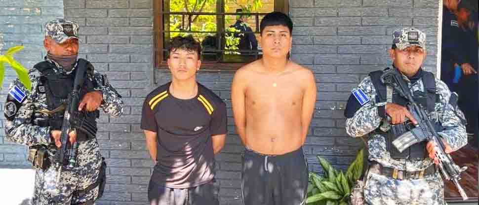 Detienen a 2 sujetos en Valle Verde Apopa por dedicarse a vender estupefacientes