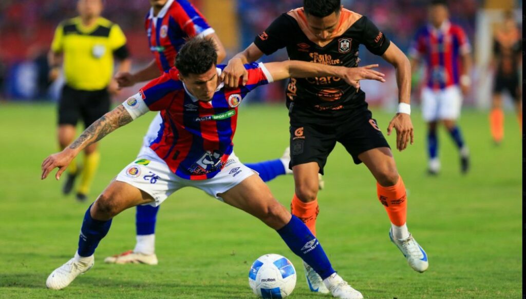 Clásico Nacional termina en un aburrido empate