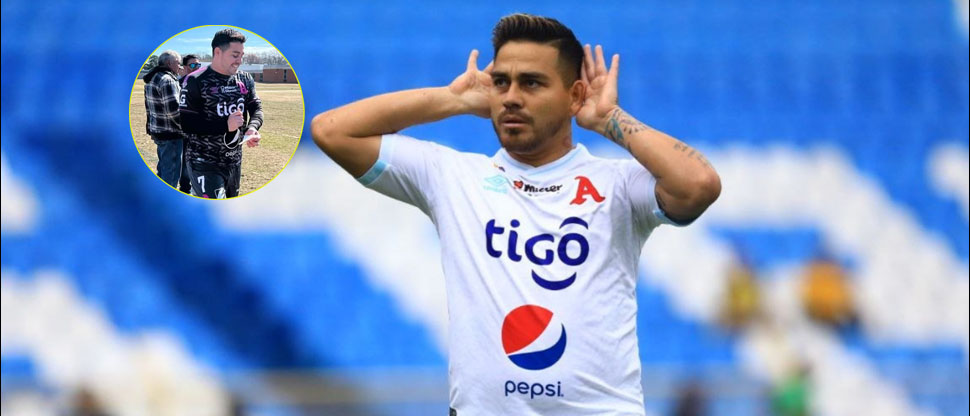 Reciben a Fito Zelaya como una estrella mundial en campeonato amateur