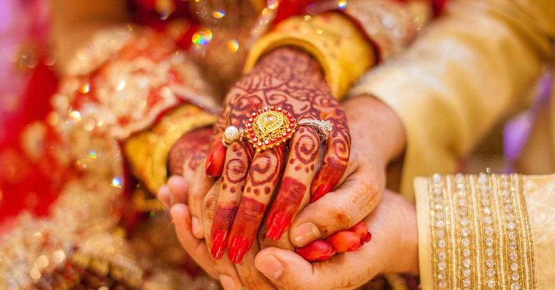 INDIA: Mujeres podrán ver «contenido para adultos» sin ser motivo de divorcio