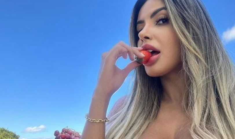 Detienen a la mujer más bonita del mundo en Brasil; no se perece a la foto de su pasaporte