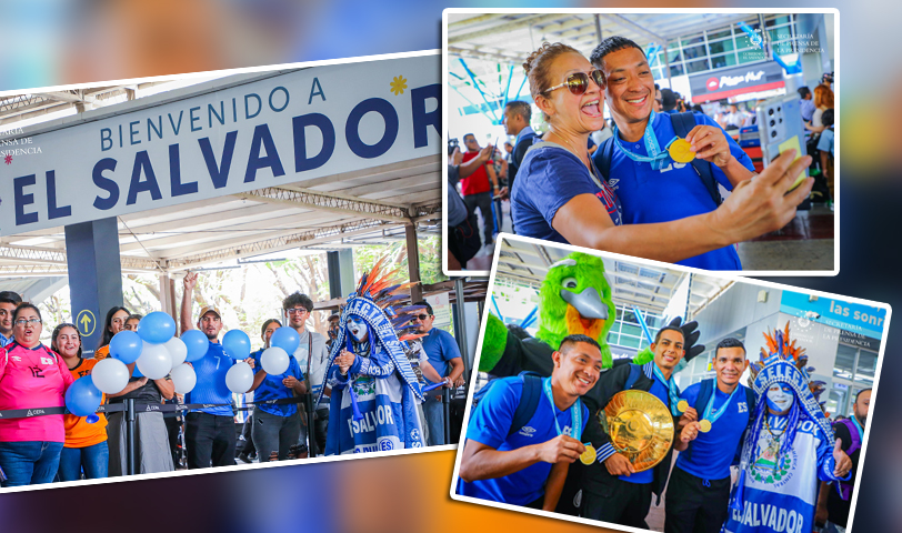 Decenas de salvadoreños reciben a los Guerreros de Playa que arribaron al país tras clasificarse al mundial de Seychelles 2025