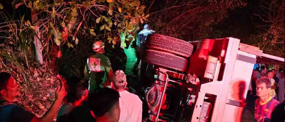 Vuelco de camión deja 45 lesionados en Cabañas