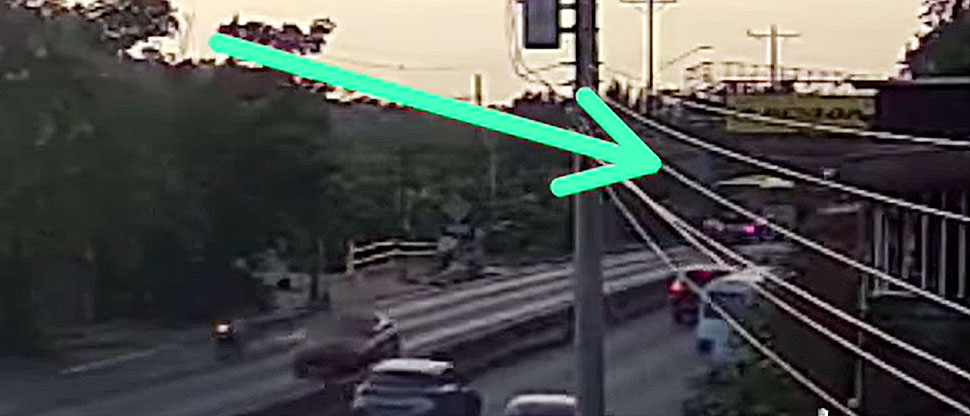 Captan momento cuando motociclista fallece al chocar contra autobús en carretera Panamericana