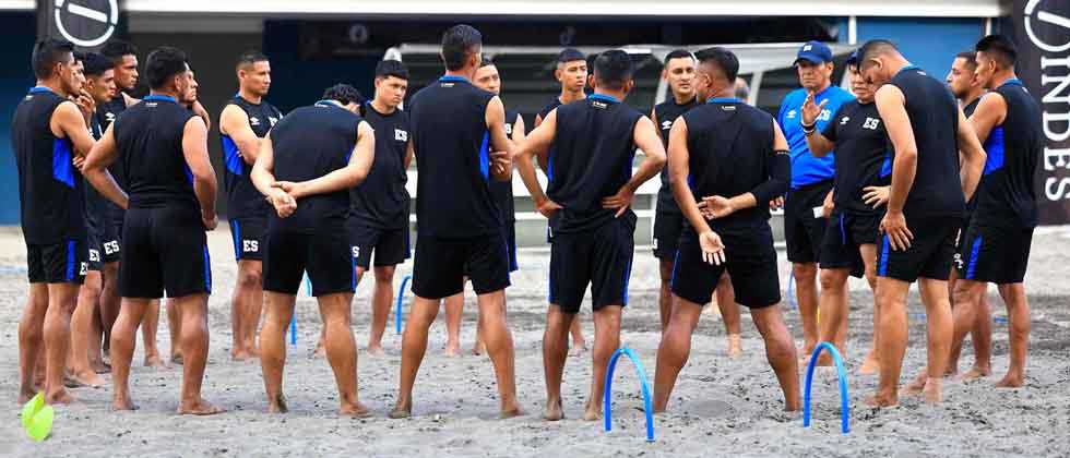 Selecta de Playa inicia microciclos de preparación para el mundial en Seychelles, África