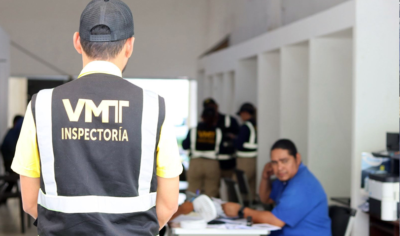 Supervisan que escuelas de manejo cumplan con requisitos tecnológicos para su funcionamiento