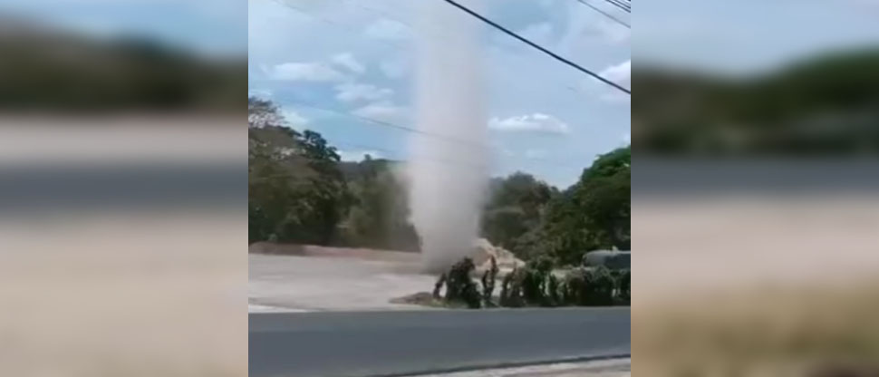 Habitantes de Cabañas captan impresionante formación de torbellino