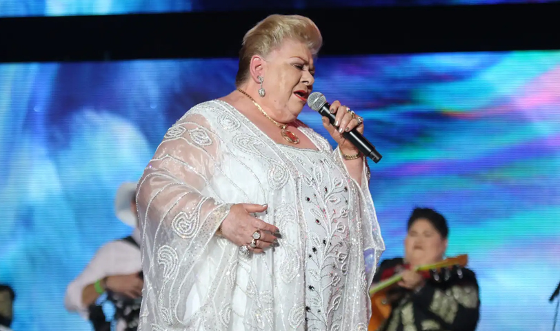 Revelan qué pasará con los vestidos de Paquita la del Barrio