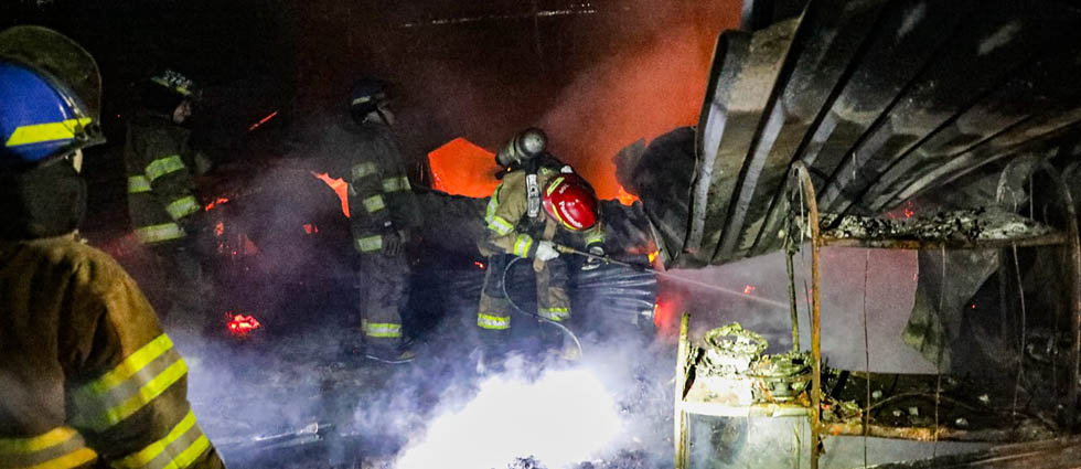 Incendio destruye humilde vivienda de lámina y madera en cantón de Ciudad Delgado