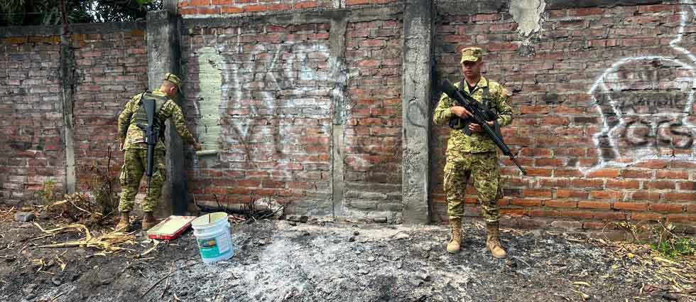 Militares borran vestigios de la MS-13 en San Miguel