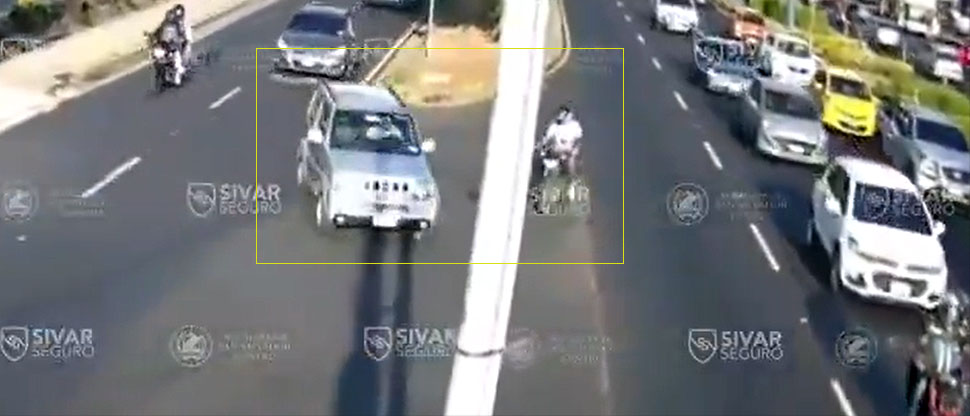 Conductores imprudentes provocan accidente en bulevar Los Próceres