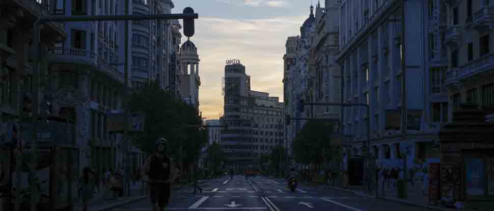 ESPAÑA: declaran emergencia nacional en 5 comunidades independientes tras apagón