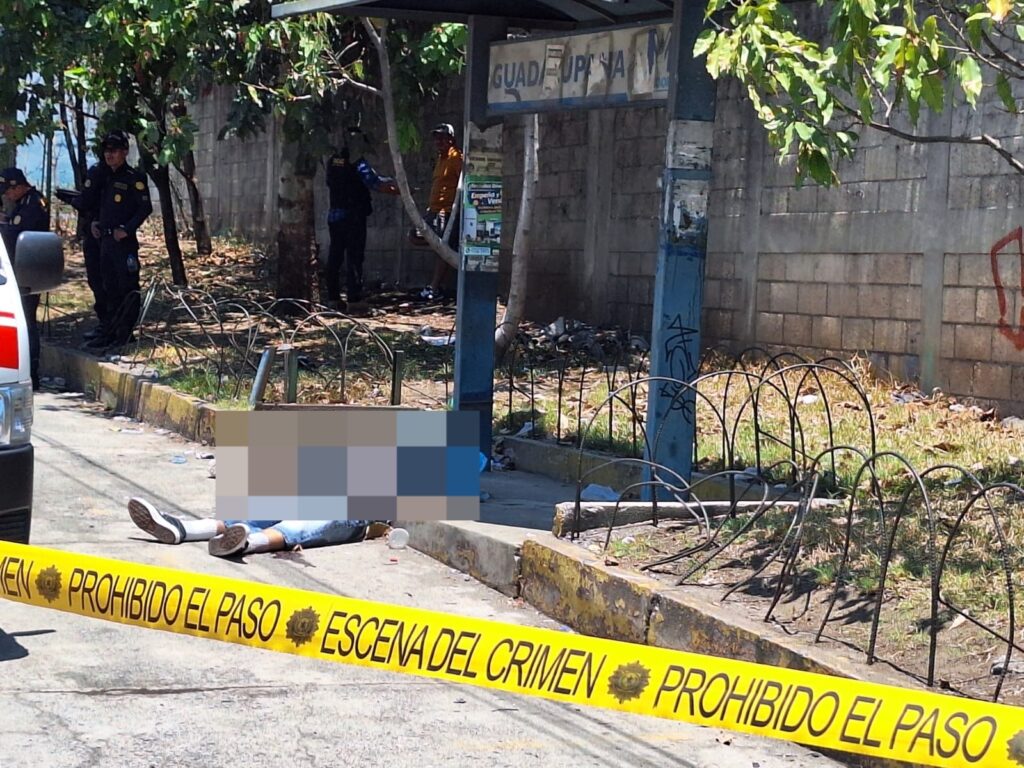 Asesinan a joven el día de su cumpleaños mientras que su esposa resulta lesionada