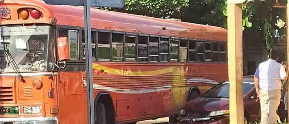 Pleito de mujeres al interior de un bus termina en los tribunales
