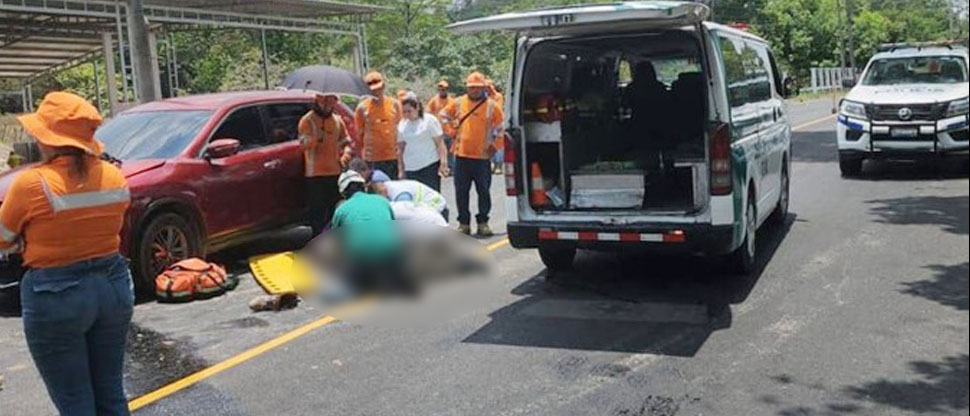 Dos lesionados deja fuerte accidente vial en carretera a Sensuntepeque