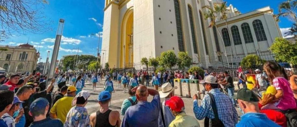 Centro de San Salvador recibió más de 533 mil visitantes en Semana Santa