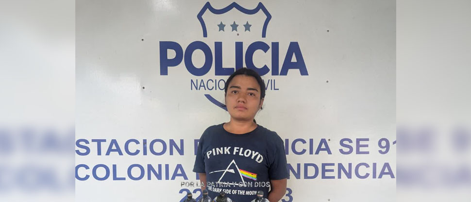 Capturan a mujer que fue grabada en video «rifando» la mara