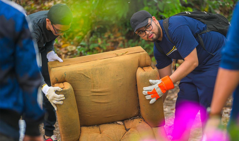 Alcaldía de San Salvador desarrolla mega jornada de limpieza en colonia Zacamil, Mejicanos