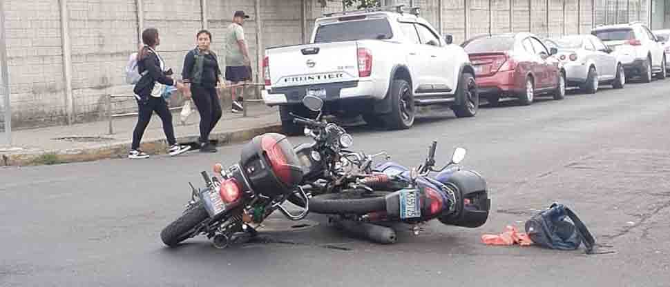 Motociclistas se lesionan tras chocar en La Libertad