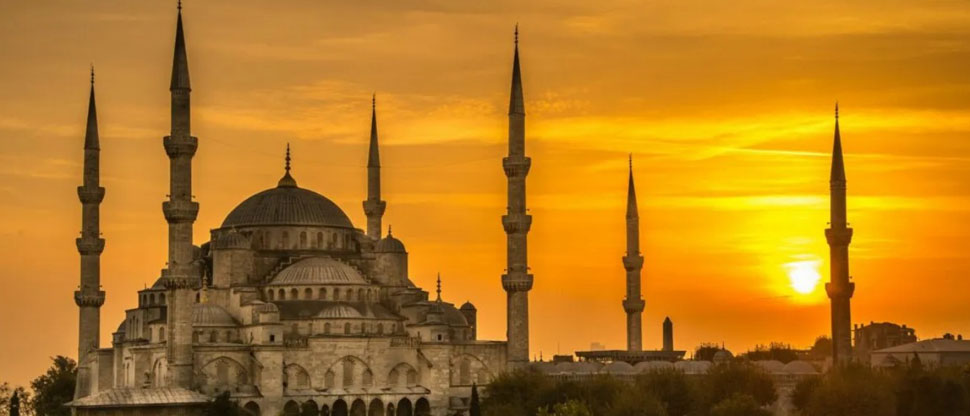 TURQUÍA: Potente terremoto de 6.2° sacude Estambul