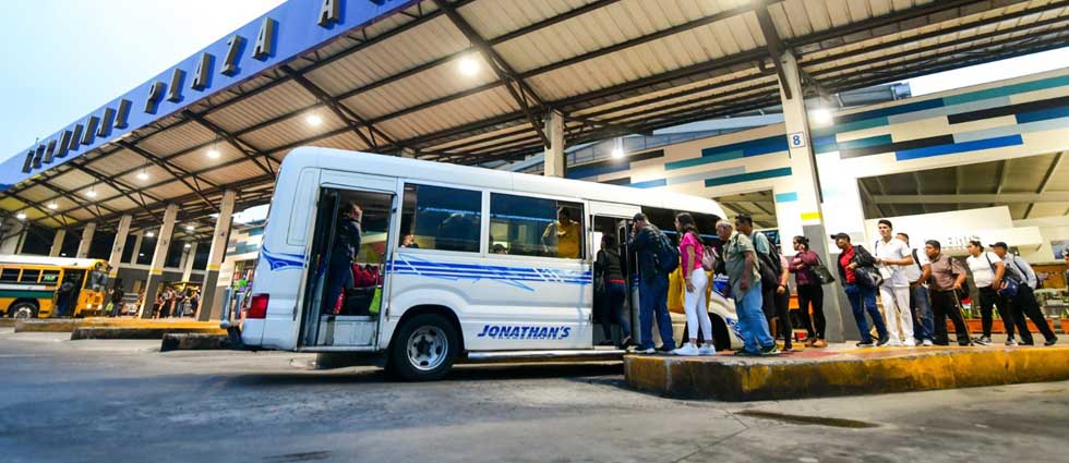 PNC arrestará a propietarios de las rutas que no cumplan medida de transporte gratis