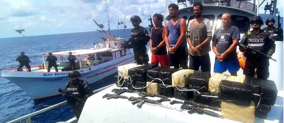 ¡Nuevo golpe al narcotráfico!: Marina Nacional intercepta barco con $25.6 millones en droga