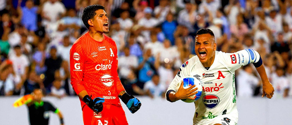 Alianza es el nuevo rey de copas del fútbol salvadoreño de primera división