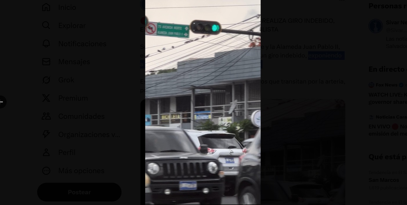 Conductora casi provoca un accidente al hacer giro prohibido en San Salvador