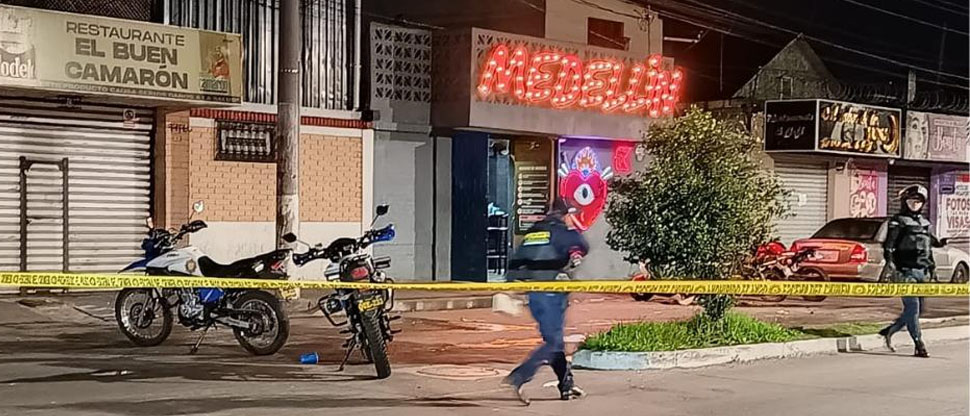 Lanzan artefacto explosivo en discoteca en Quetzaltenango, Guatemala 