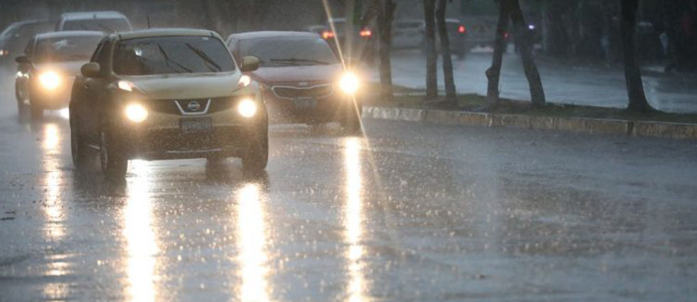 MARN prevé lluvias y tormentas en varias zonas del país, incluida el AMSS, esta noche de jueves