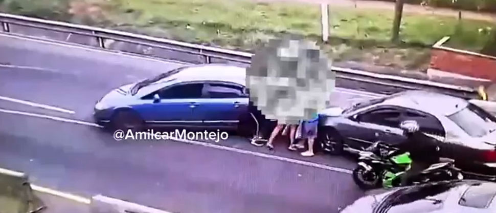 Intolerancia: 2 mujeres se bajan de sus carros y se agarran a golpes en Guatemala