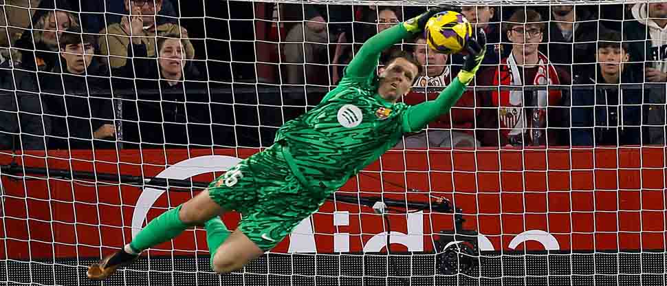 Wojciech Szczęsny pensará con su familia si extiende su contrato con el Barcelona